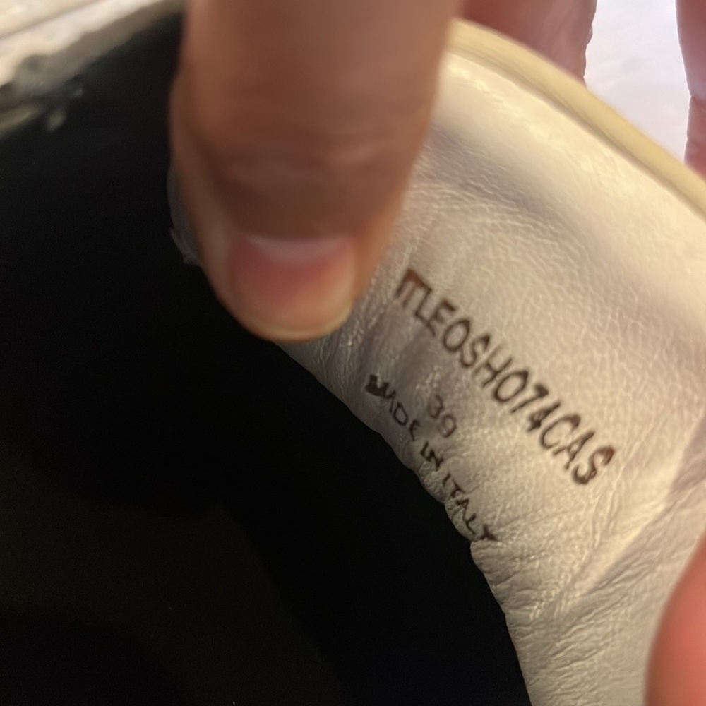 Burberry Black and White Women's Sneakers - Picture 3 of 6